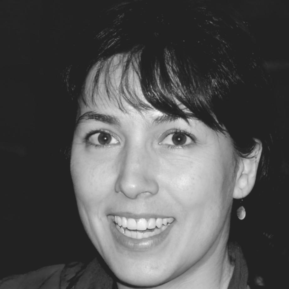 Instructora especializada en análisis financiero